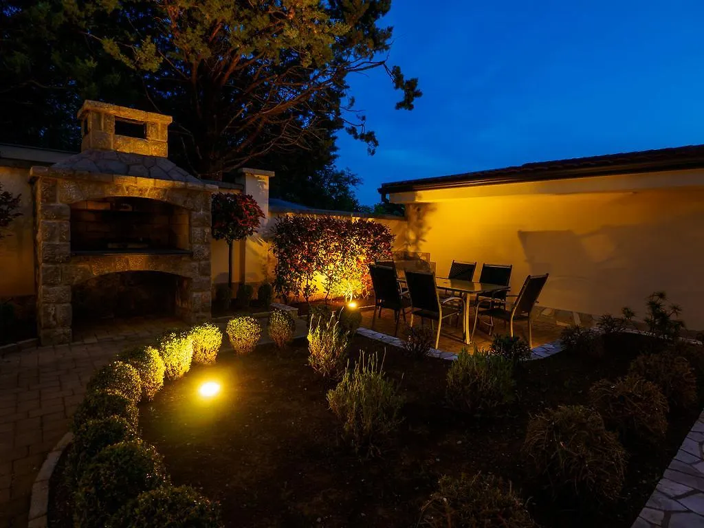 Villa Petra Selce 0*,  Croatia